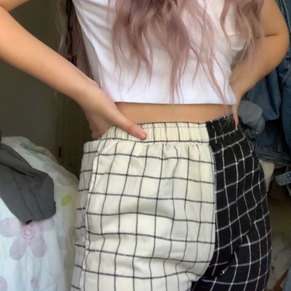 Split tone contrast grid pants